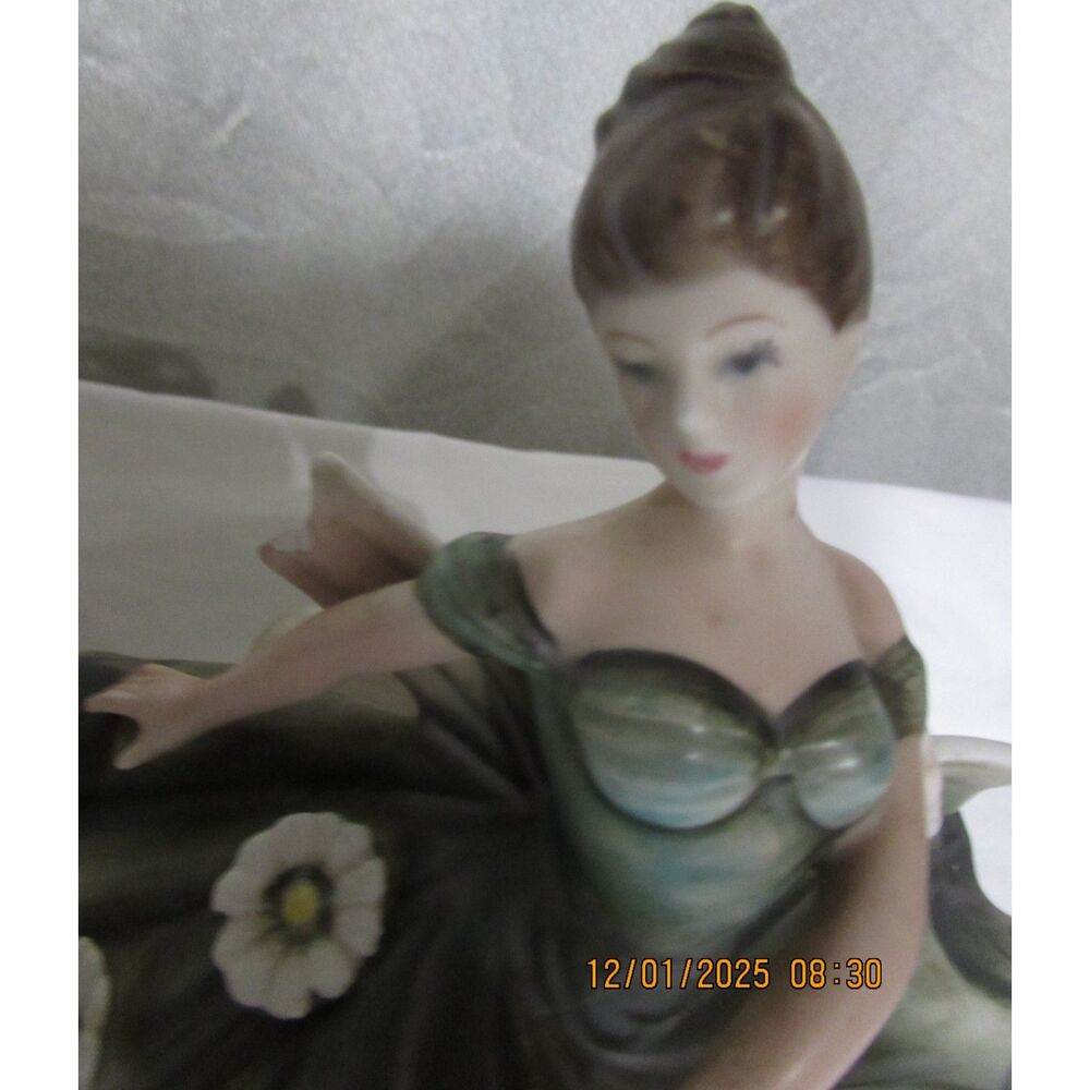 Vintage Lefton green dress lady girl planter brown hair twirling swirling flower - Picture 12 of 14